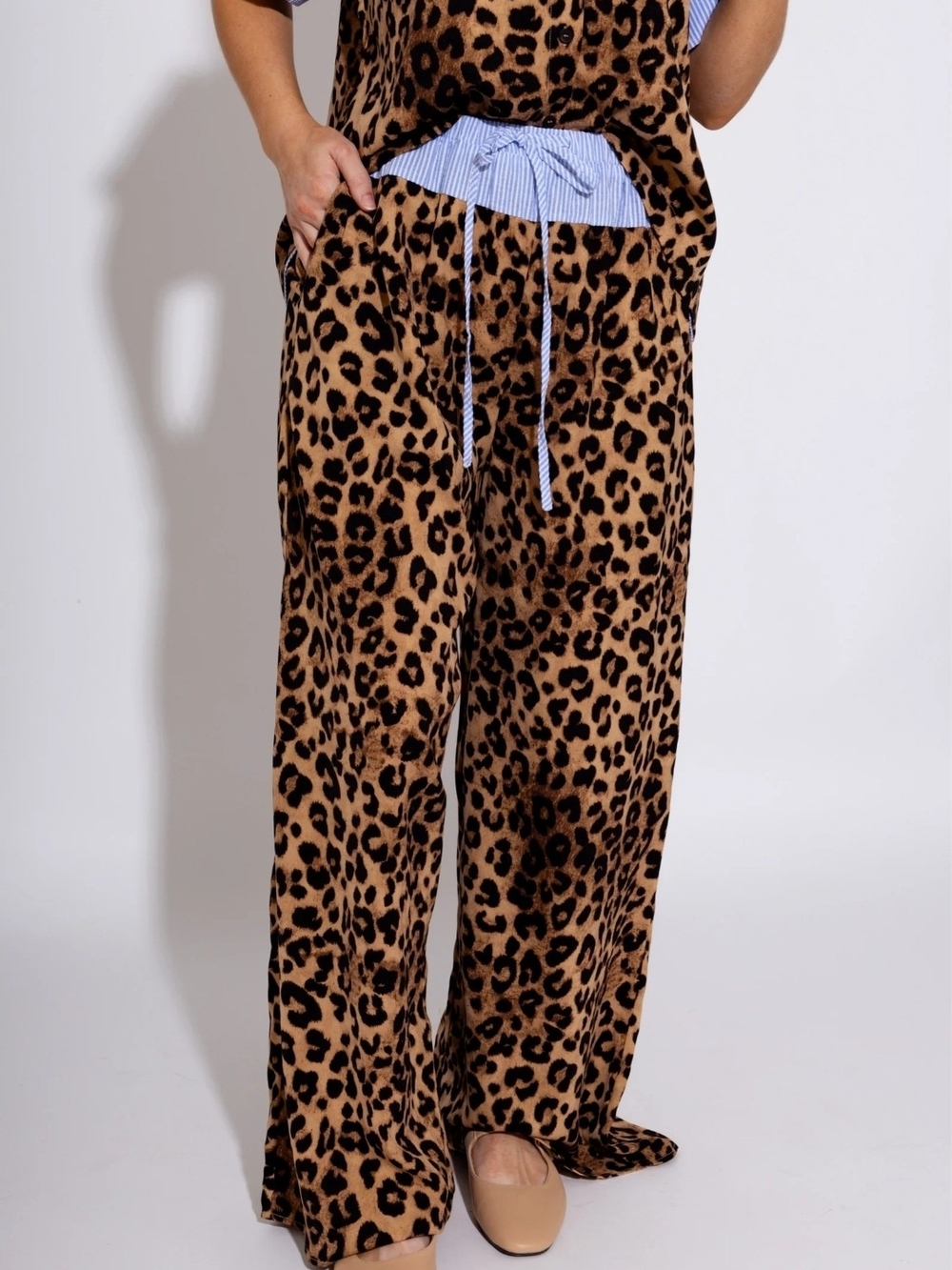Oddi Leopard Print Wide-Leg Pants